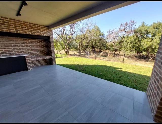 2 BEDROOM TOWNHOUSE FOR SALE IN SABLE HILLS